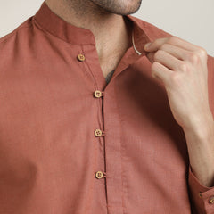 Iki Set of 2 – Regular Fit Mandarin Collar Shirt With Popover Placket & Loop Closure Paired With Relaxed Fit Straight Leg Chinos – Terracotta Brown &  Army Green