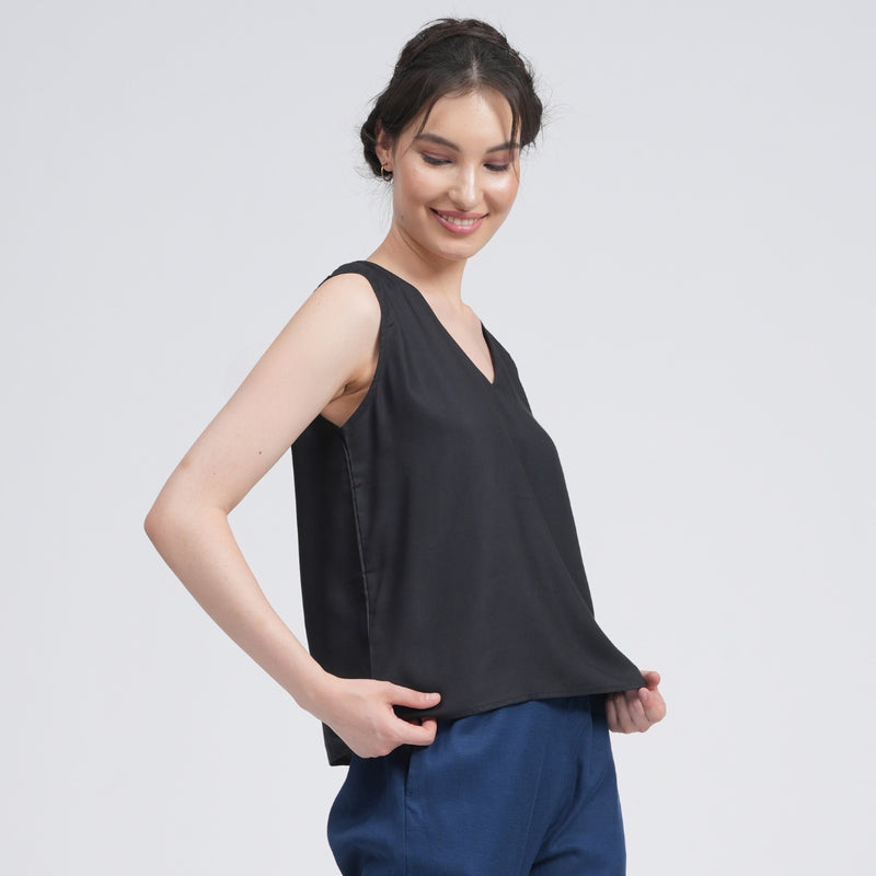 Shell V-Neck Top - Black