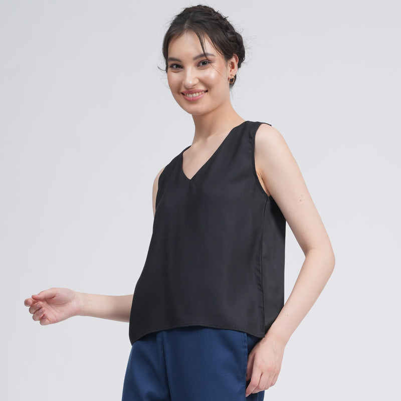 Shell V-Neck Top - Black