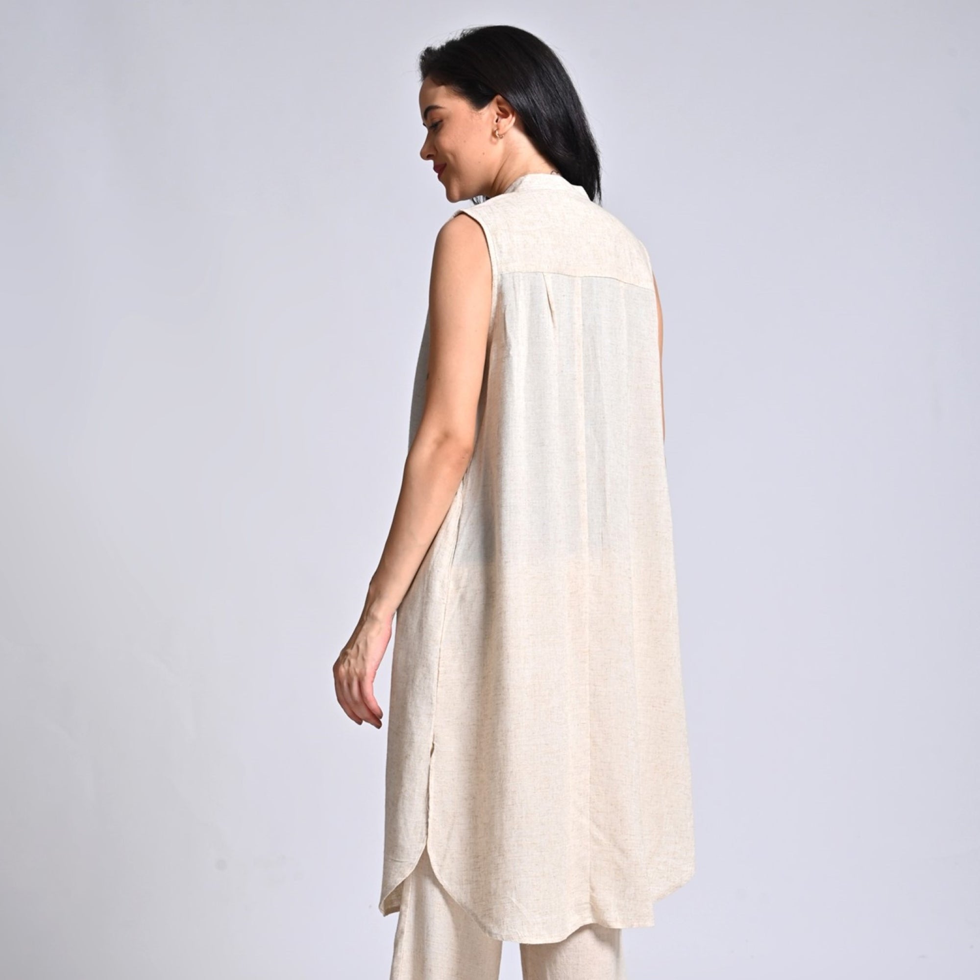 Dahlia Sleeveless Shirt - Beige