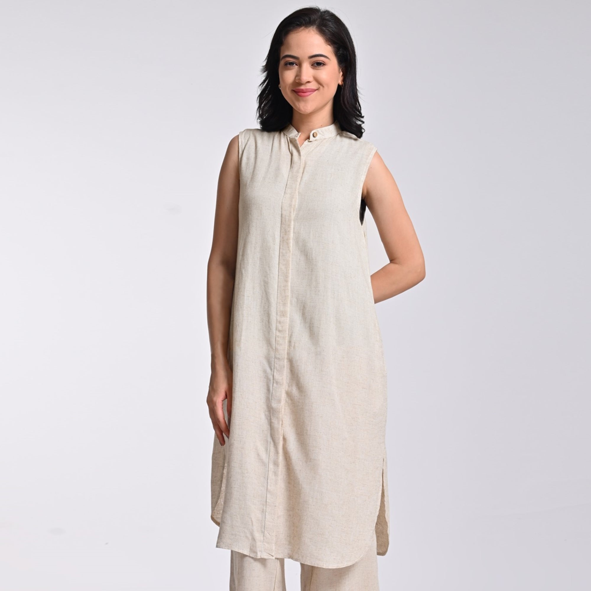 Dahlia Sleeveless Shirt - Beige