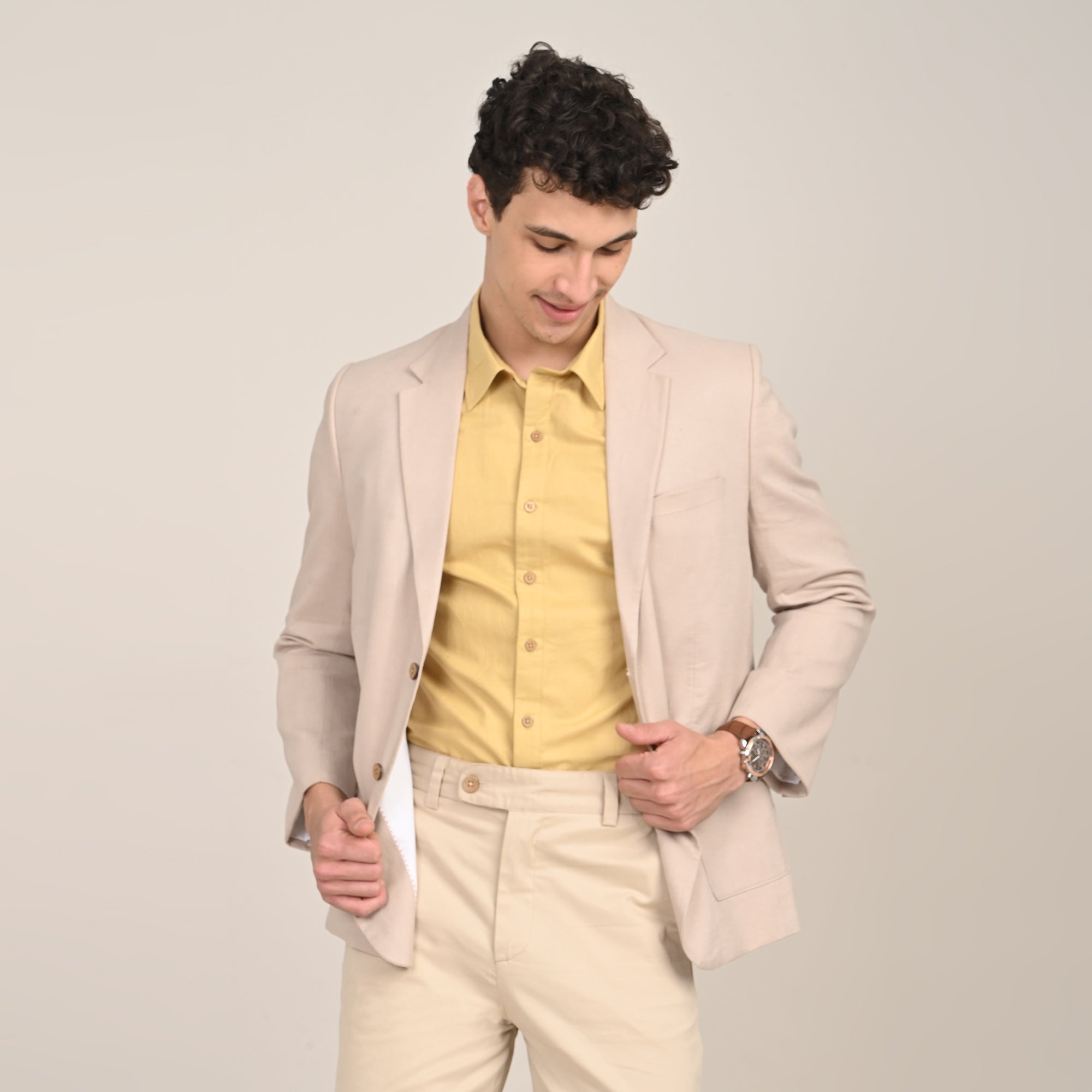 iL Lino Set of 3 - Relaxed Fit Linen Blend Blazer, Relaxed Fit Linen Blend Shirt & Relaxed Fit Cotton Stretch Chinos - Butter Yellow, Greige & Beige