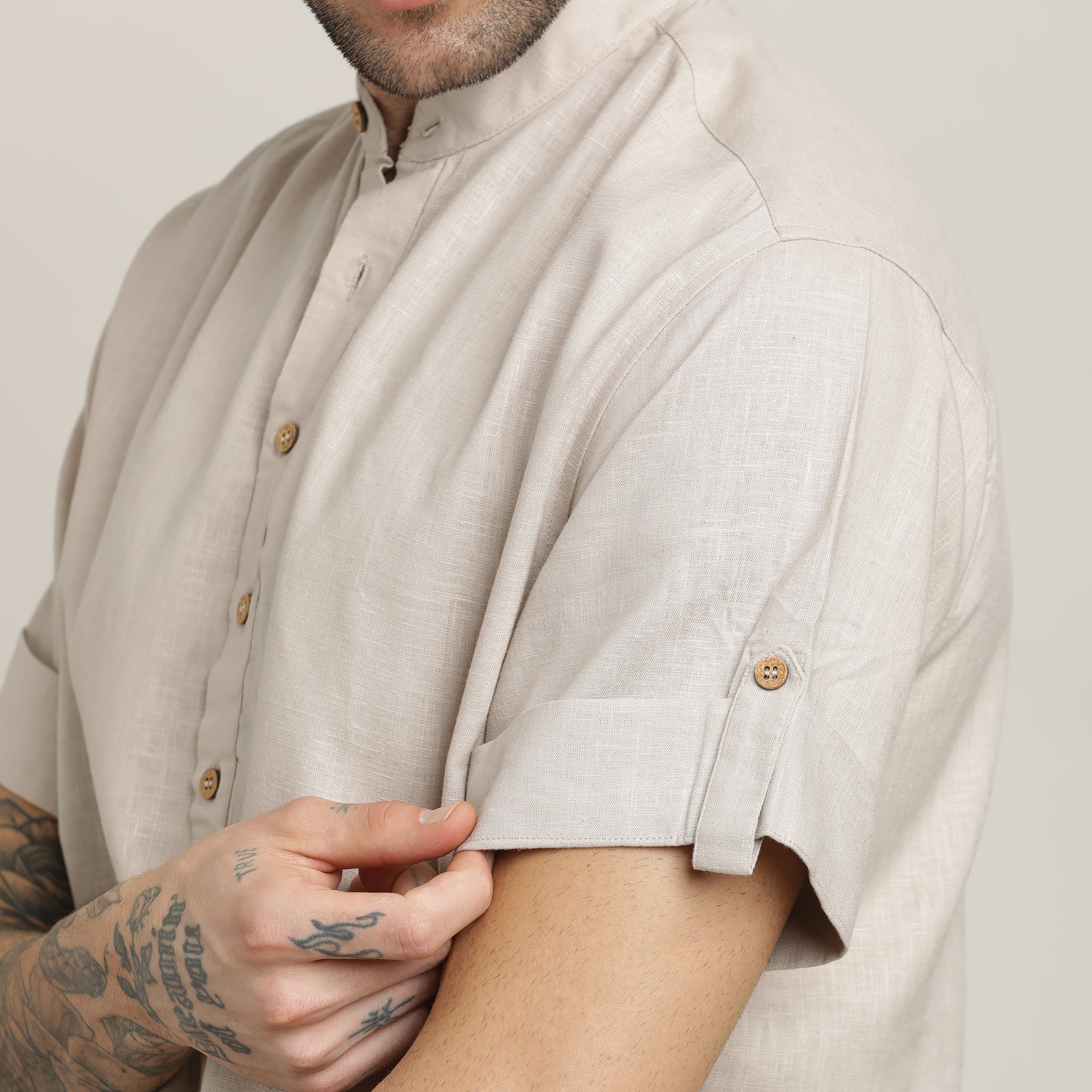 Drifter Shirt - Relaxed Fit - Mandarin Collar - Roll-Up Sleeves With Tabs - Cotton Linen – Natural Grey