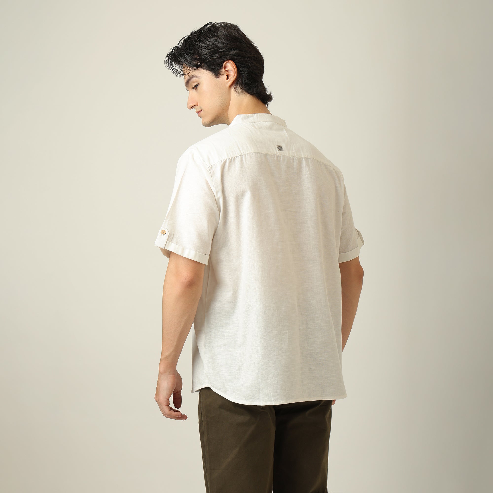 Drifter Shirt - Relaxed Fit - Mandarin Collar - Roll-Up Sleeves With Tabs - Cotton Linen - Ecru