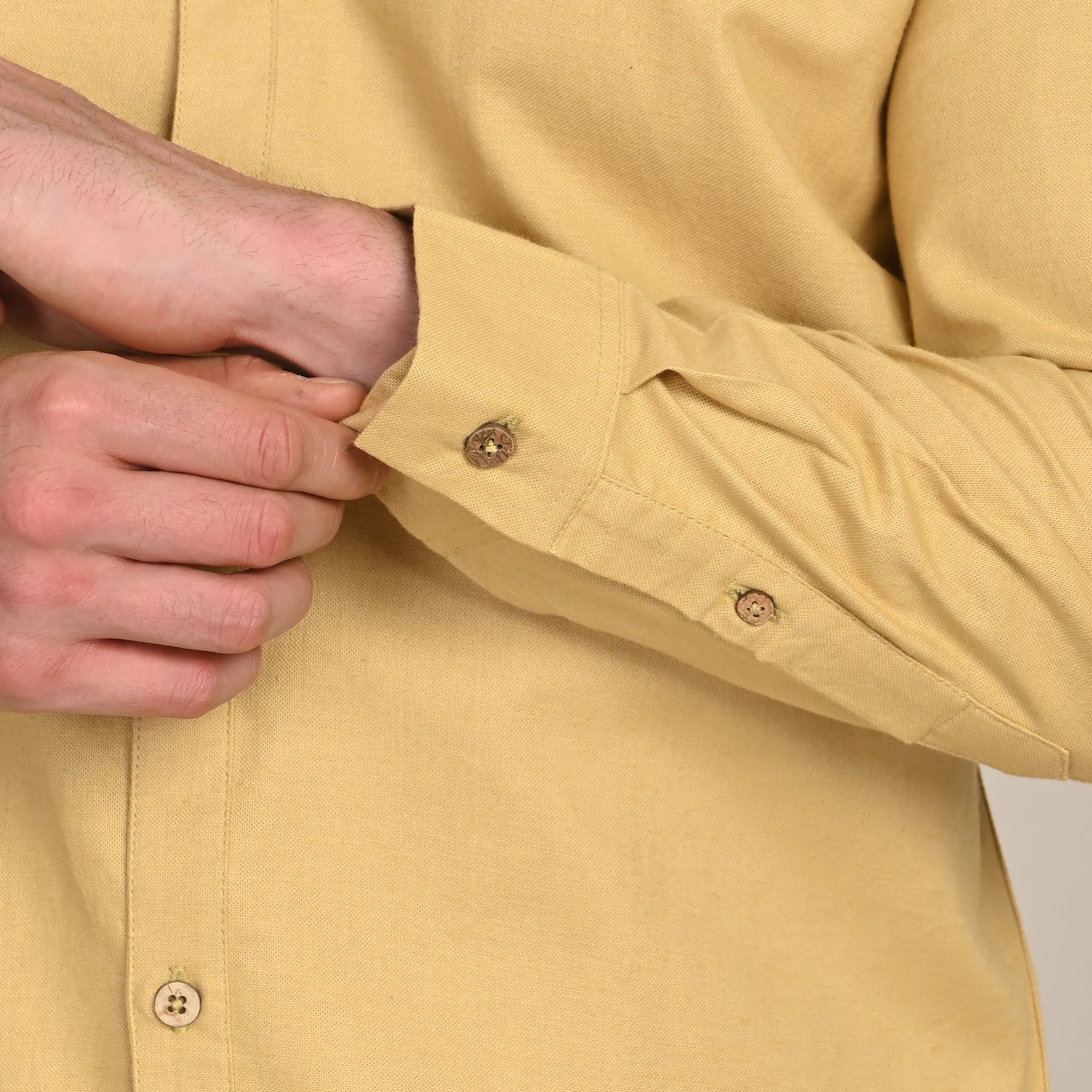 Viceroy Set of 2  Regular Fit Mandarin Collar Shirt Statement Loop Buttons & Relaxed Fit Pleated Chinos  Butter Yellow & Olive Green