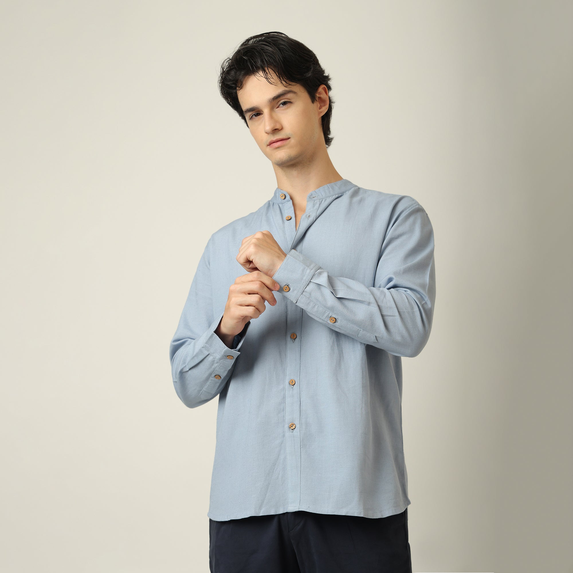 Field Set of 2 – Relaxed Fit Mandarin Collar Shirt & Relaxed Fit Pleated Cotton Chinos – Dusty Blue & Navy