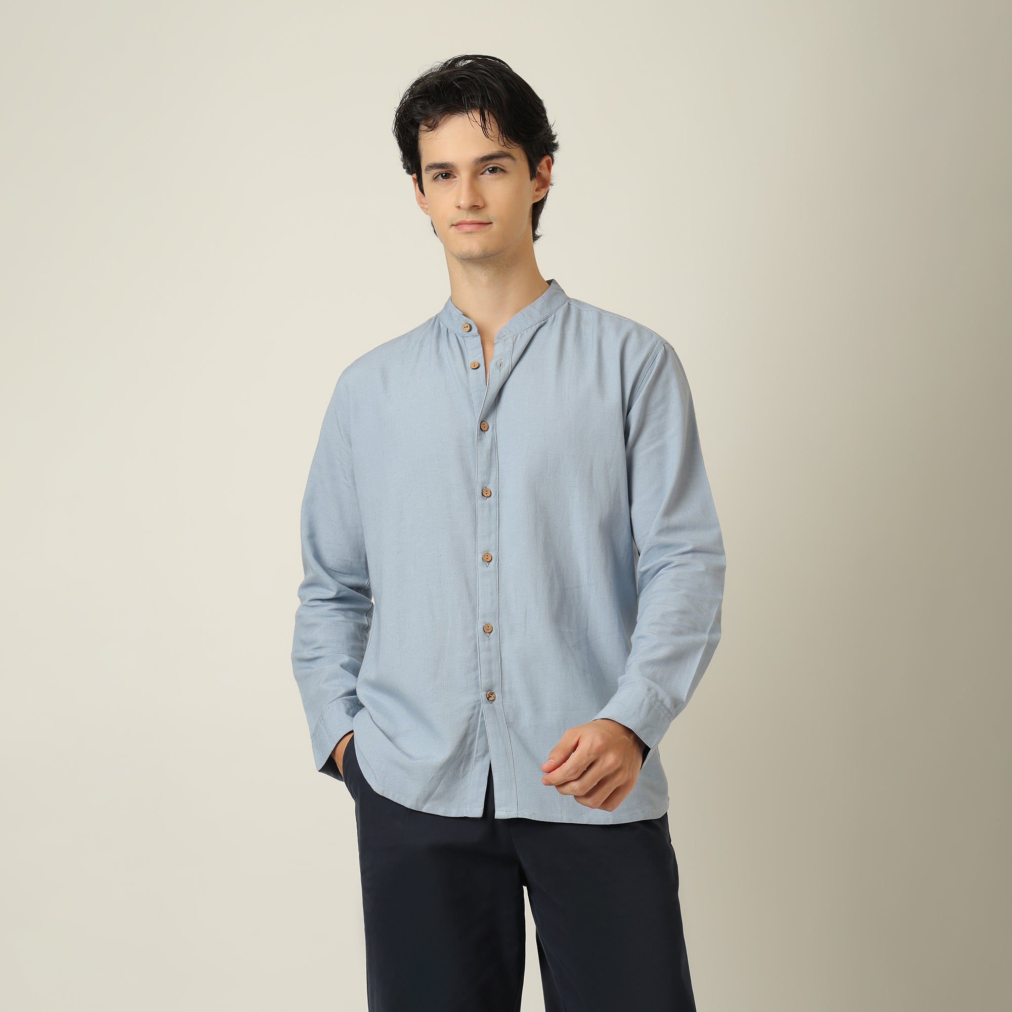 Field Set of 2 – Relaxed Fit Mandarin Collar Shirt & Relaxed Fit Pleated Cotton Chinos – Dusty Blue & Navy