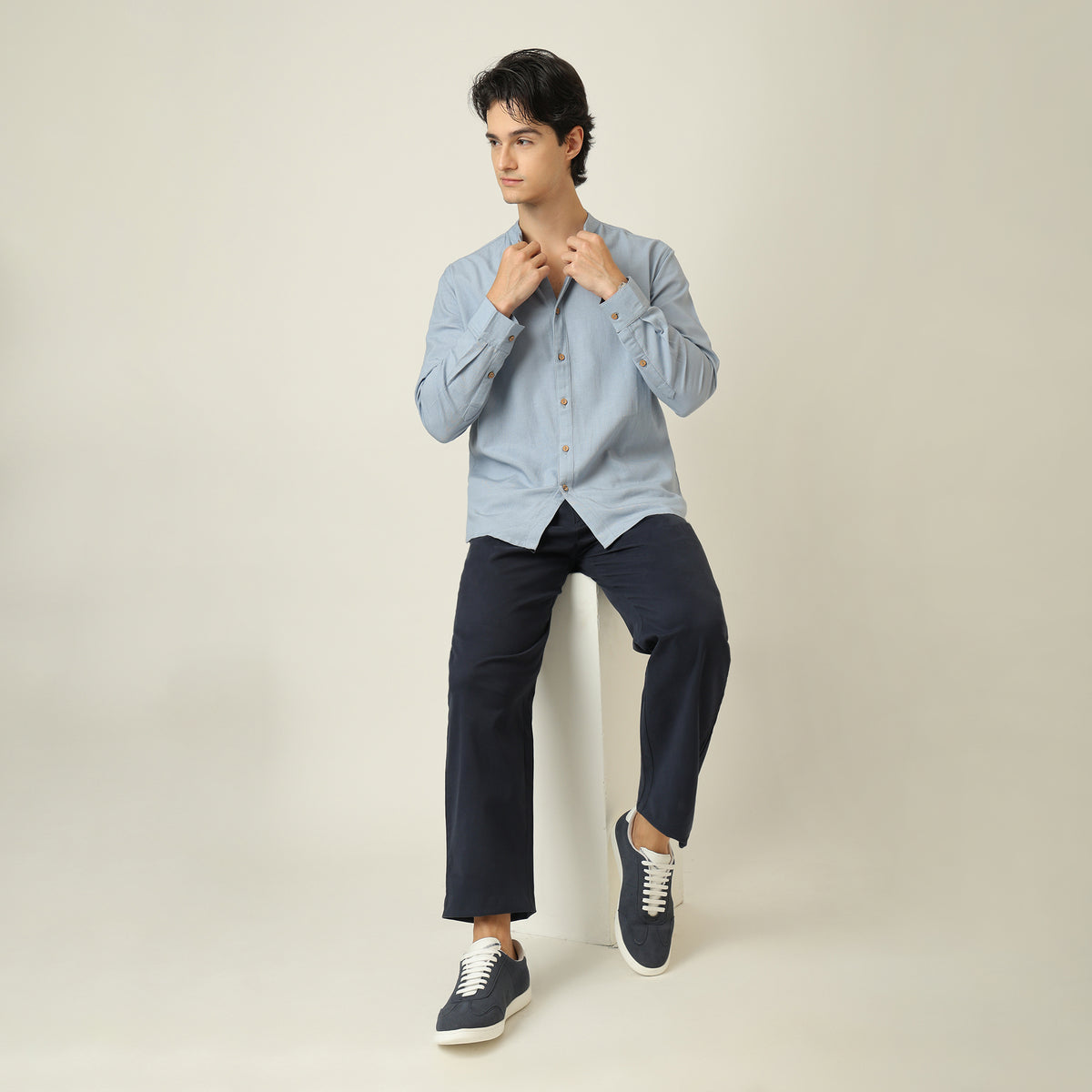 Field Set of 2 – Relaxed Fit Mandarin Collar Shirt & Relaxed Fit Pleated Cotton Chinos – Dusty Blue & Navy