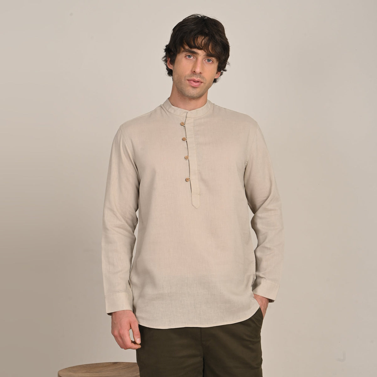 Iki Shirt - Regular Fit - Mandarin Collar - Popover Placket - Loop Button Closure  Natural Grey