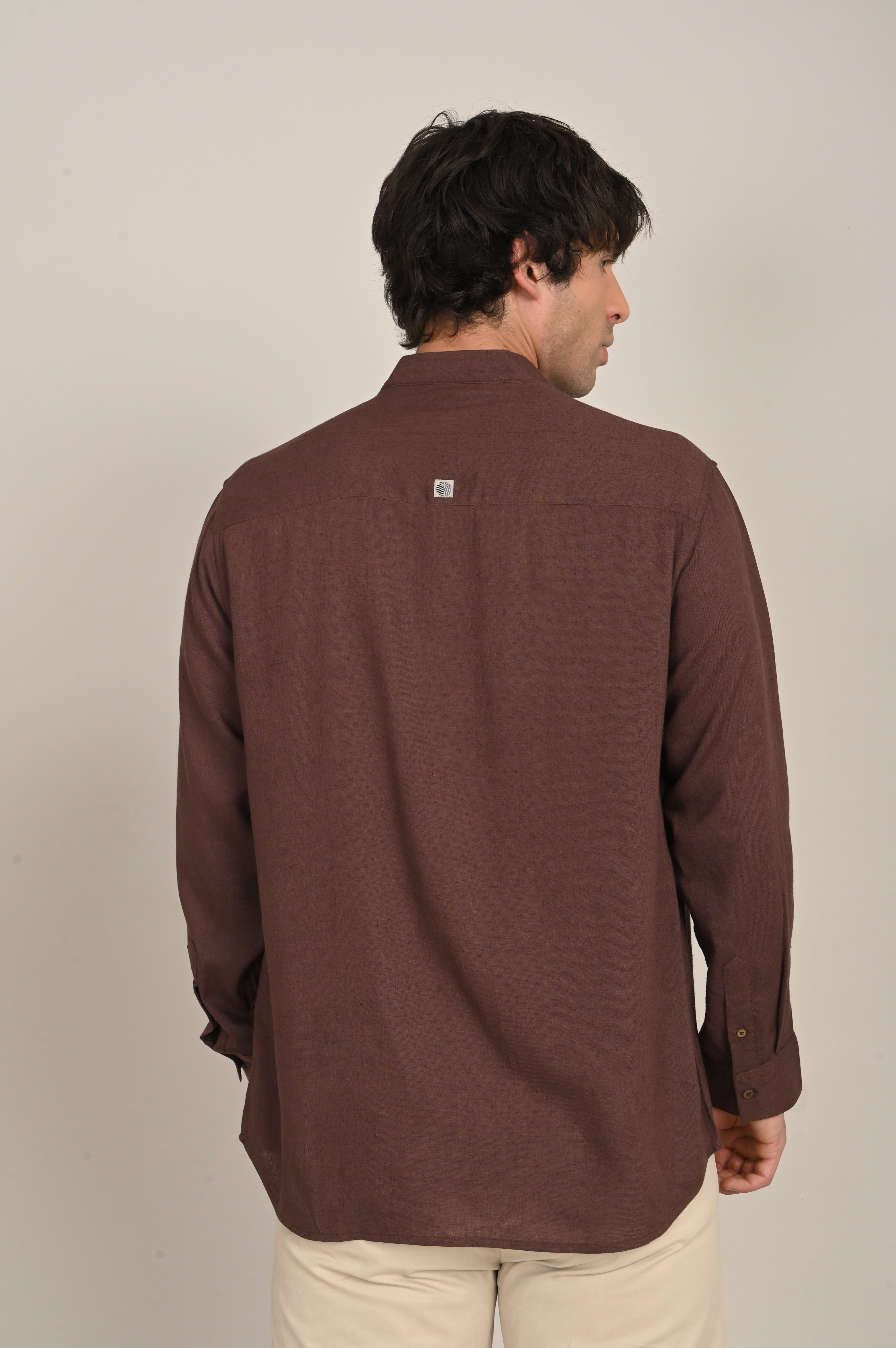 Indrazen Shirt - Relaxed Fit - Mandarin Collar - Diamond Popover Placket - Linen Blend – Coffee Brown