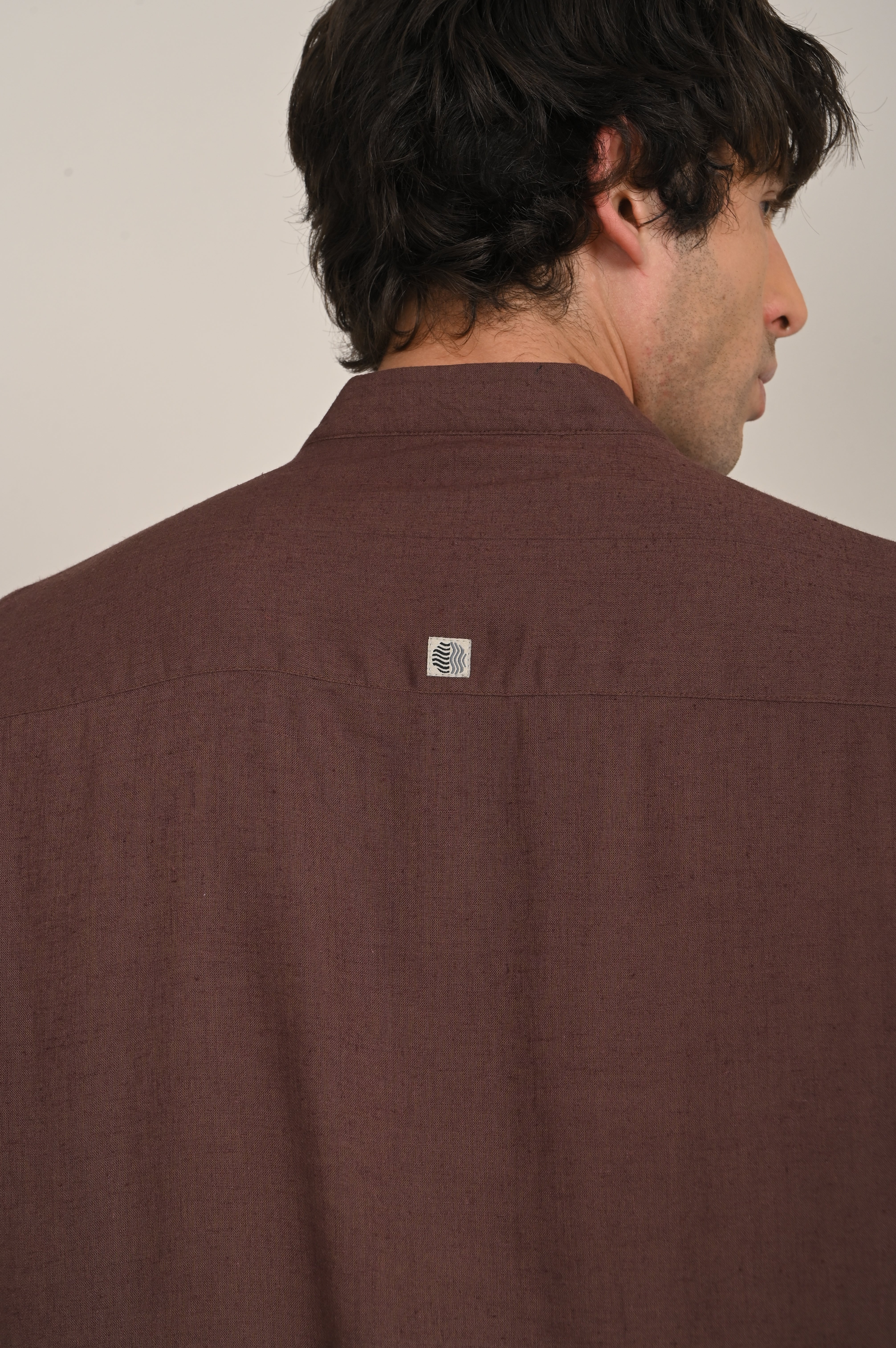 Indrazen Shirt - Relaxed Fit - Mandarin Collar - Diamond Popover Placket - Linen Blend – Coffee Brown