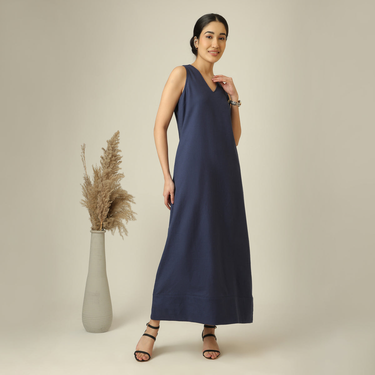 Mila Linen Maxi Dress - Navy Blue