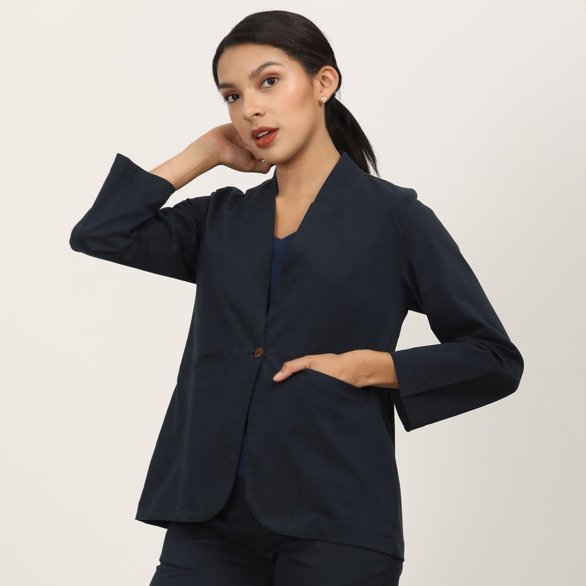 Aruku Stand Collar Blazer - Navy Blue