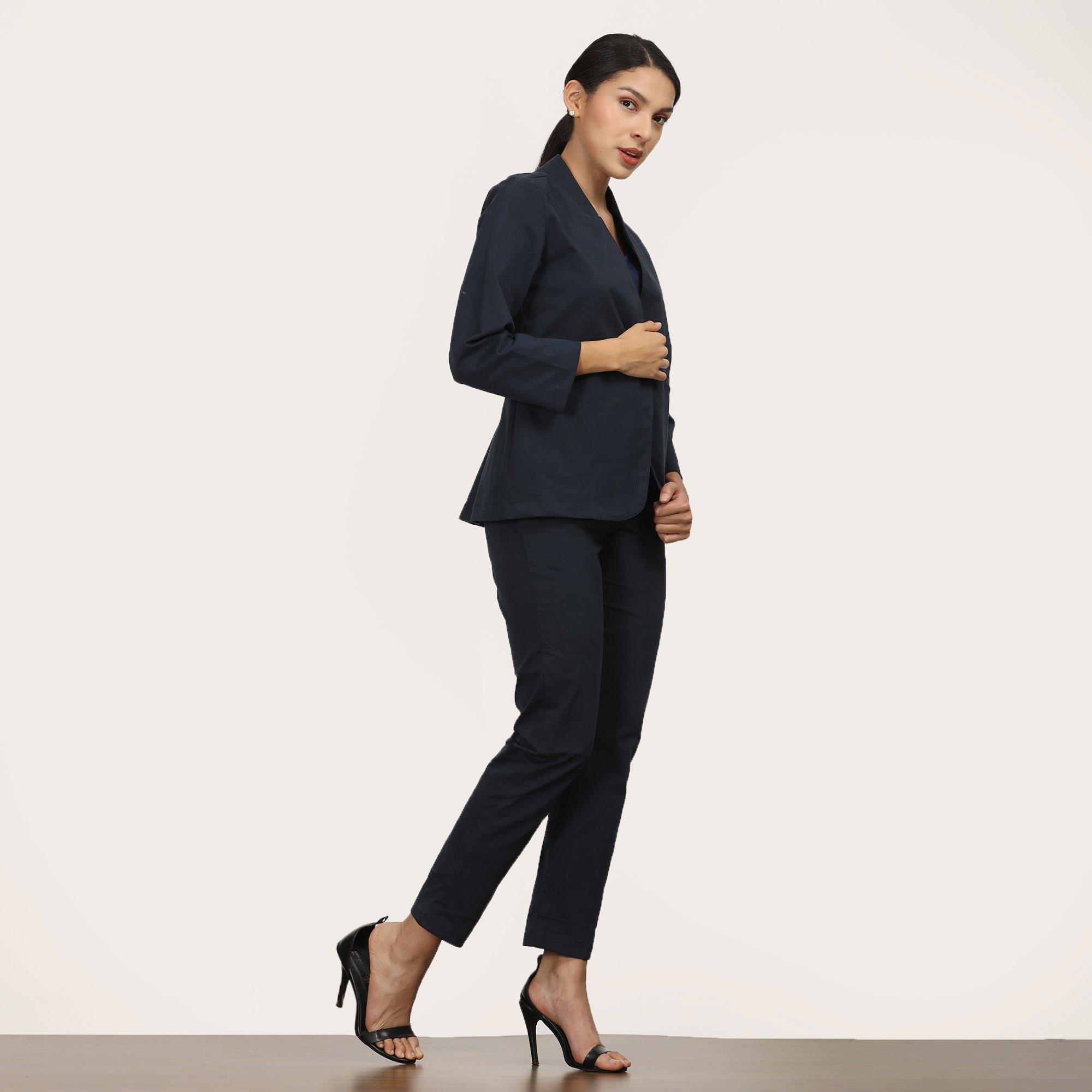 Aruku Stand Collar Blazer - Navy Blue