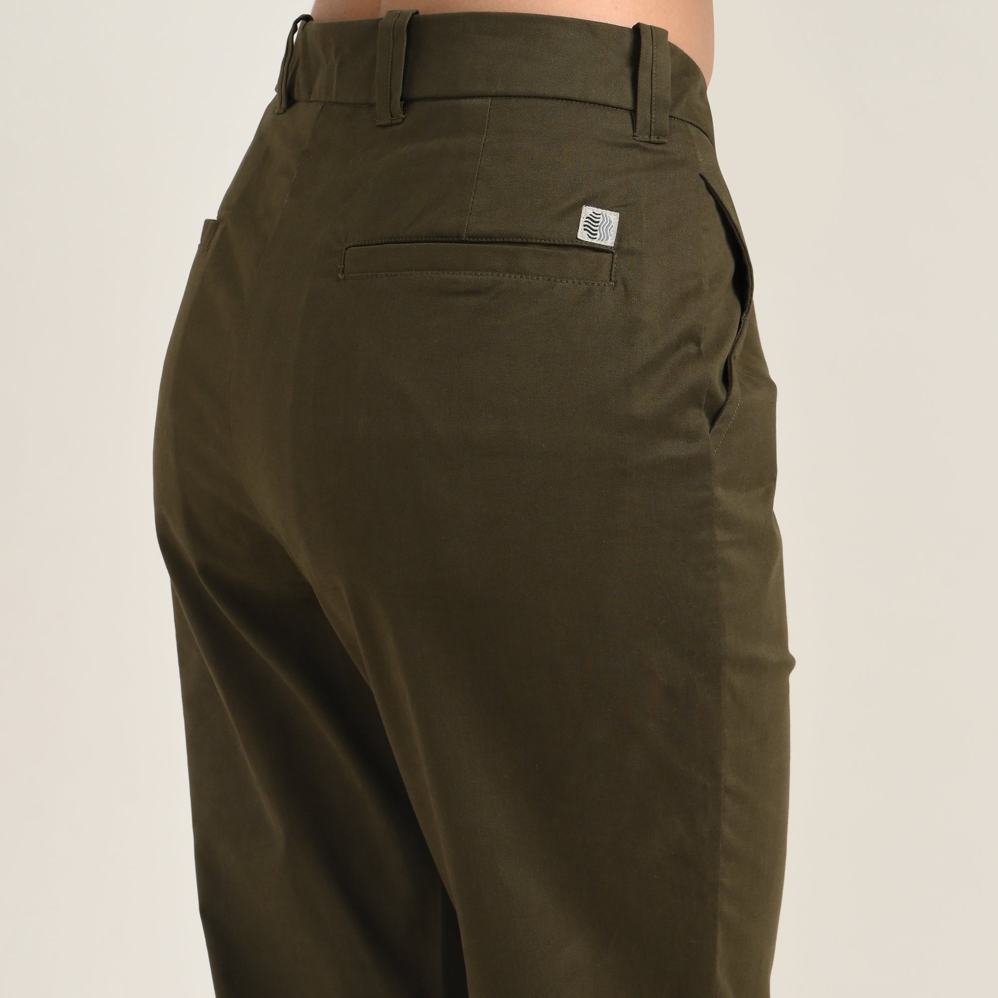Aruku Chinos - Olive Green
