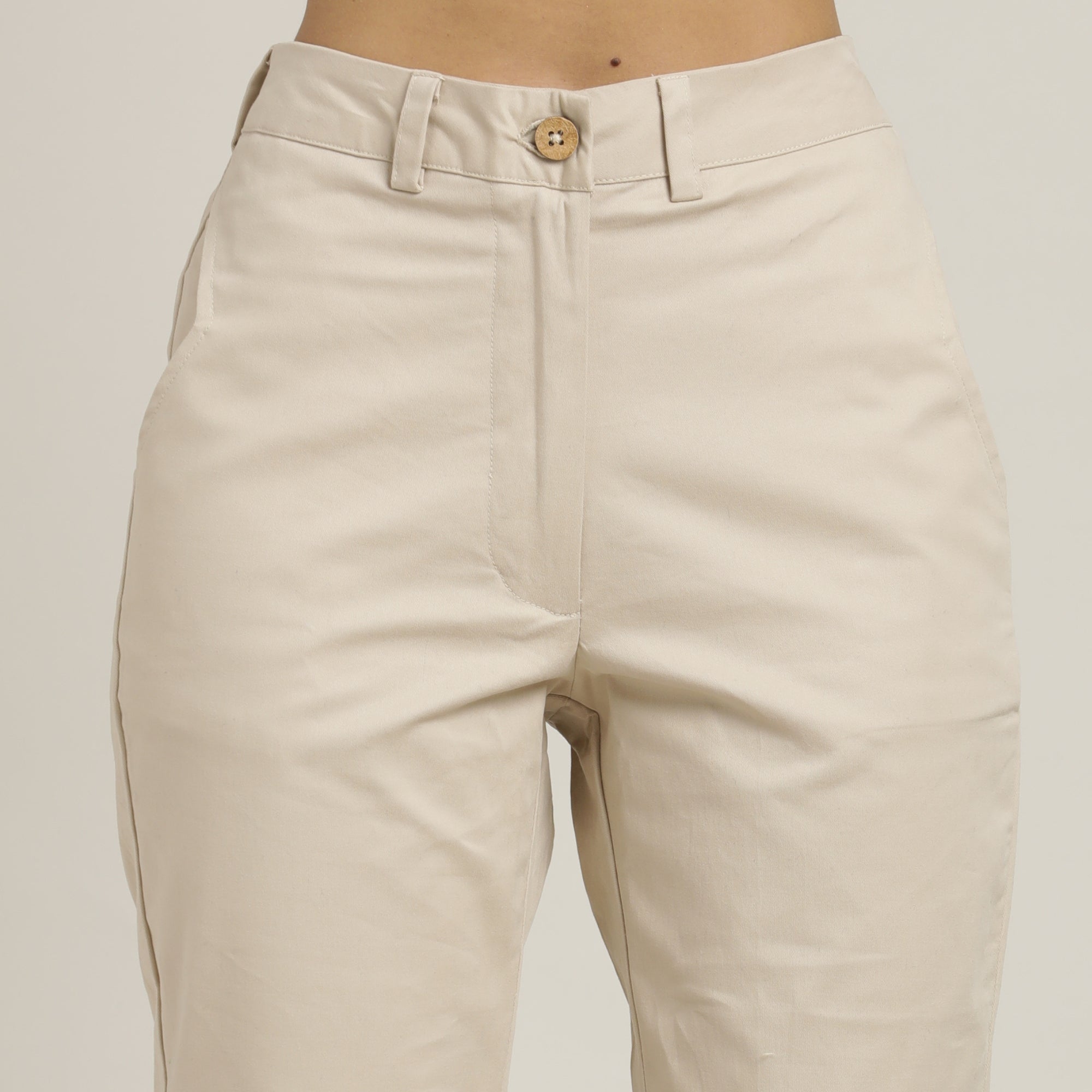 Aruku Wide-Leg Cropped Chinos - Beige
