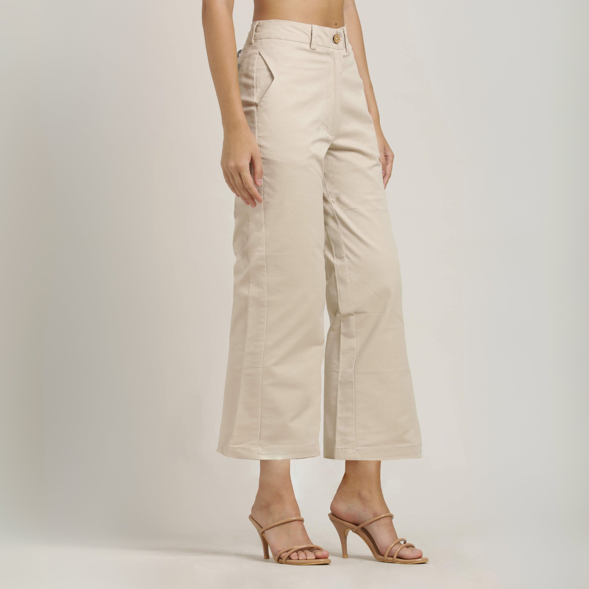 Aruku Wide-Leg Cropped Chinos - Beige