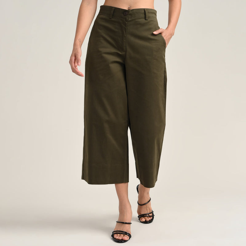 Aruku Wide-Leg Cropped Chinos - Olive Green