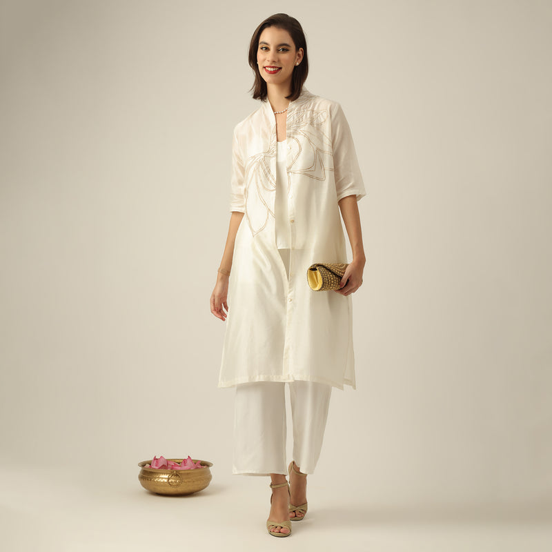 Women Pearl White Chanderi Silk Dakota set of 3 with Hand-Embroidered Lotus Motif