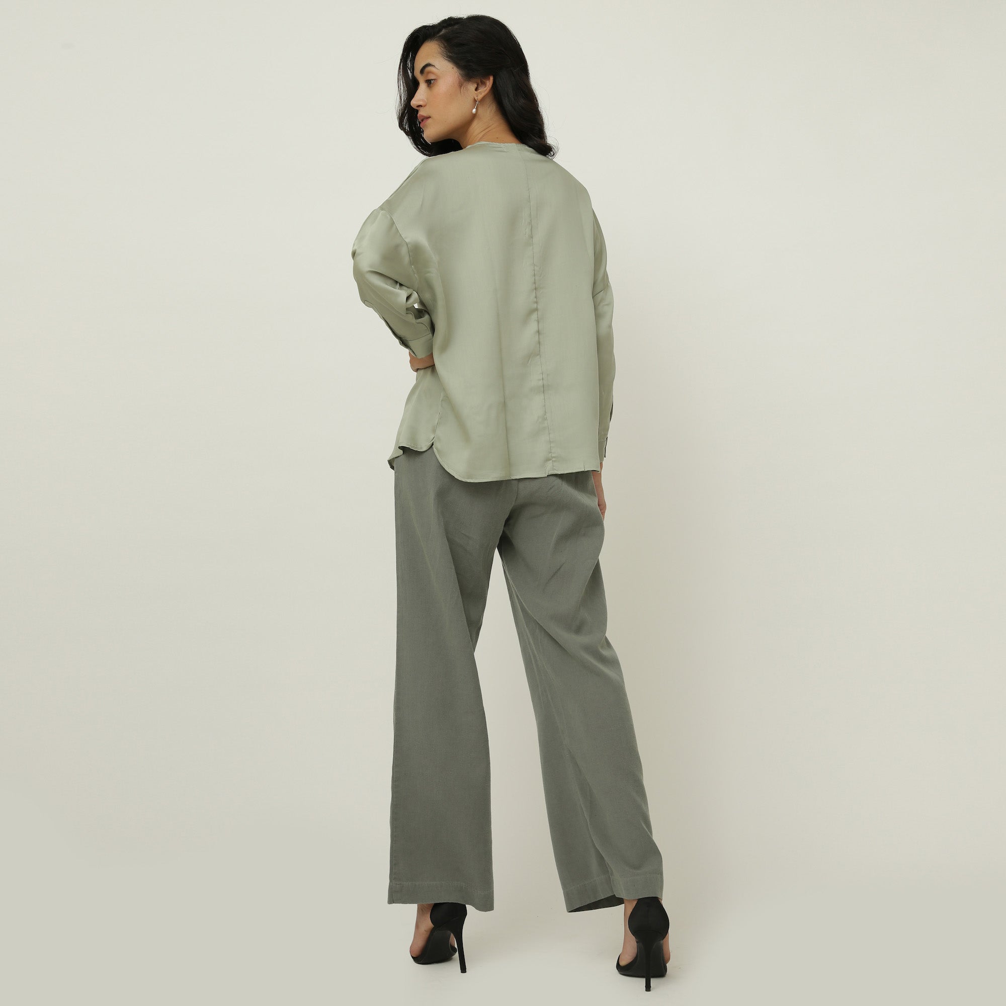 Uncollared Shirt - Sage Green