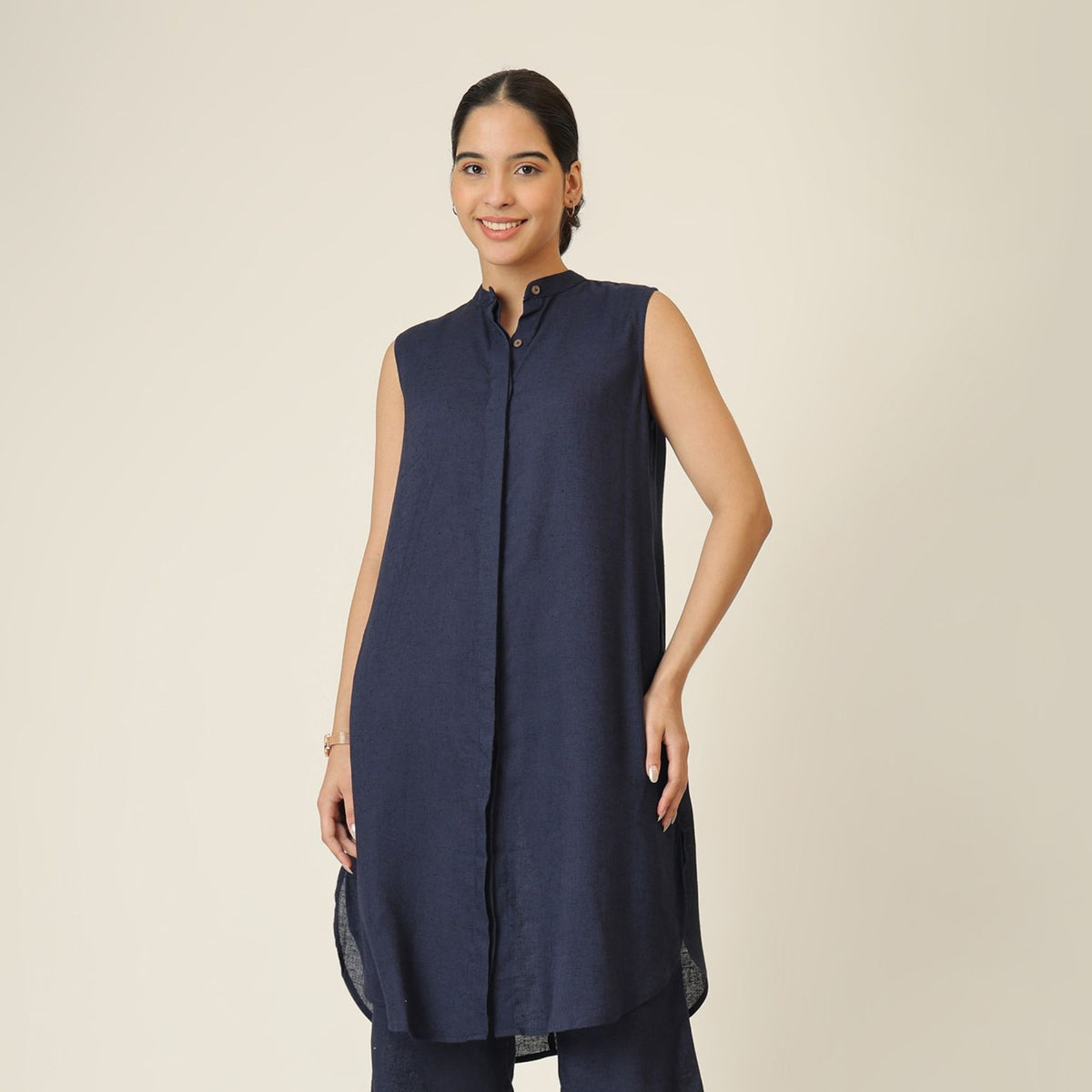 Dahlia Sleeveless Long Shirt - Navy Blue