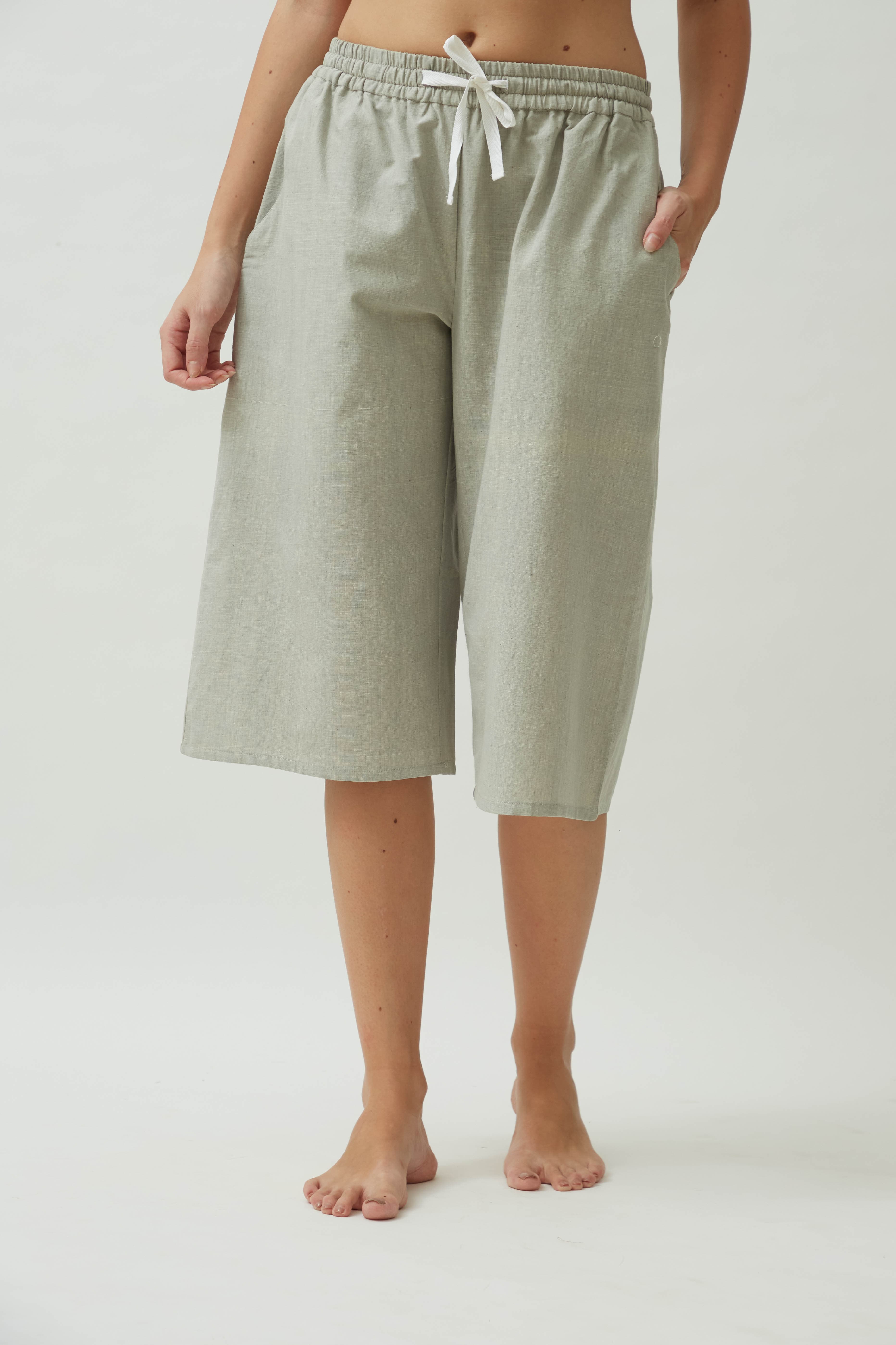 Saltpetre womens casual knee length culotte shorts with side pockets, in cloud grey in 100% organic cotton fabric.