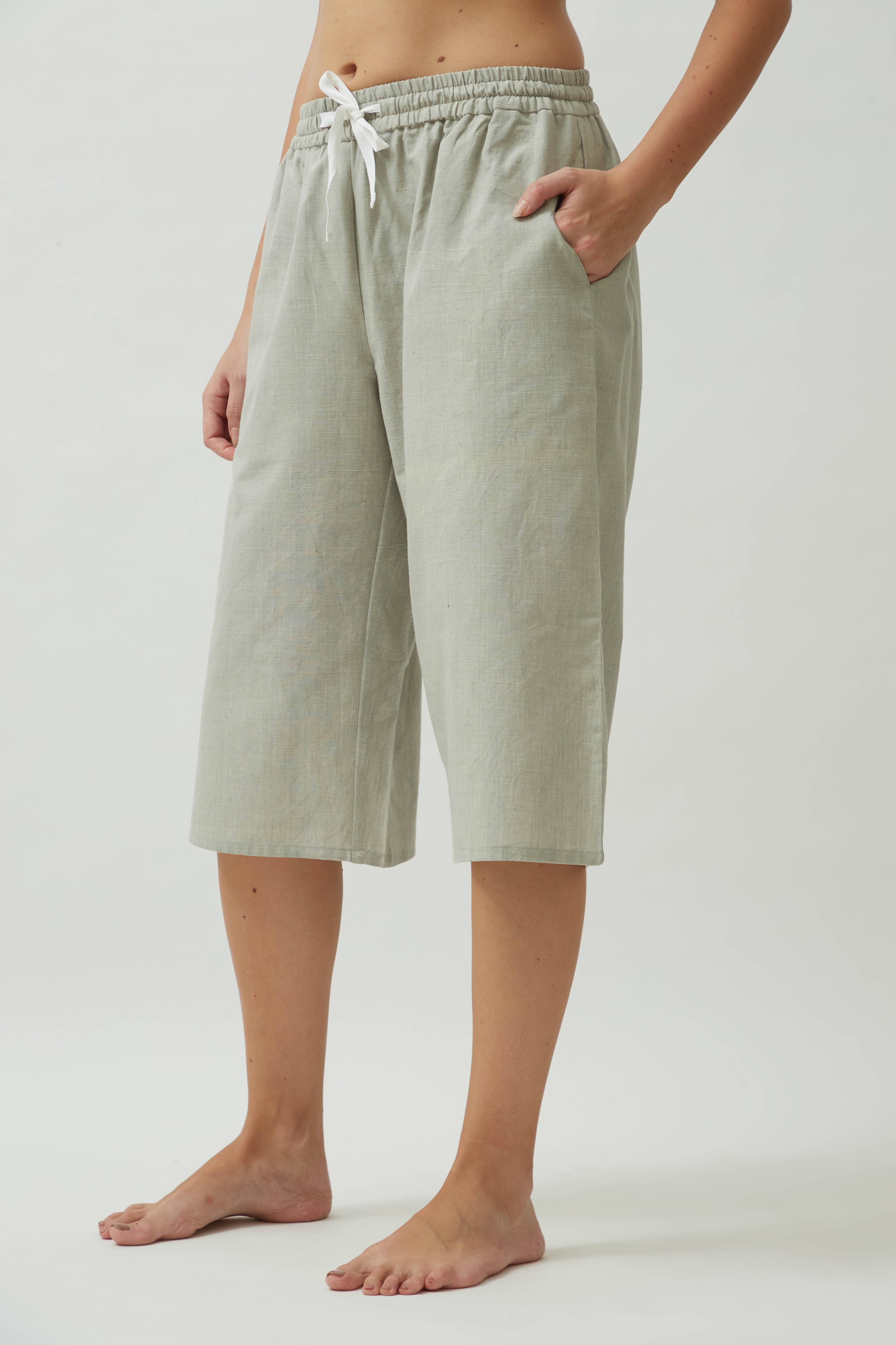 Saltpetre womens casual knee length culotte shorts with side pockets, in cloud grey in 100% organic cotton fabric.