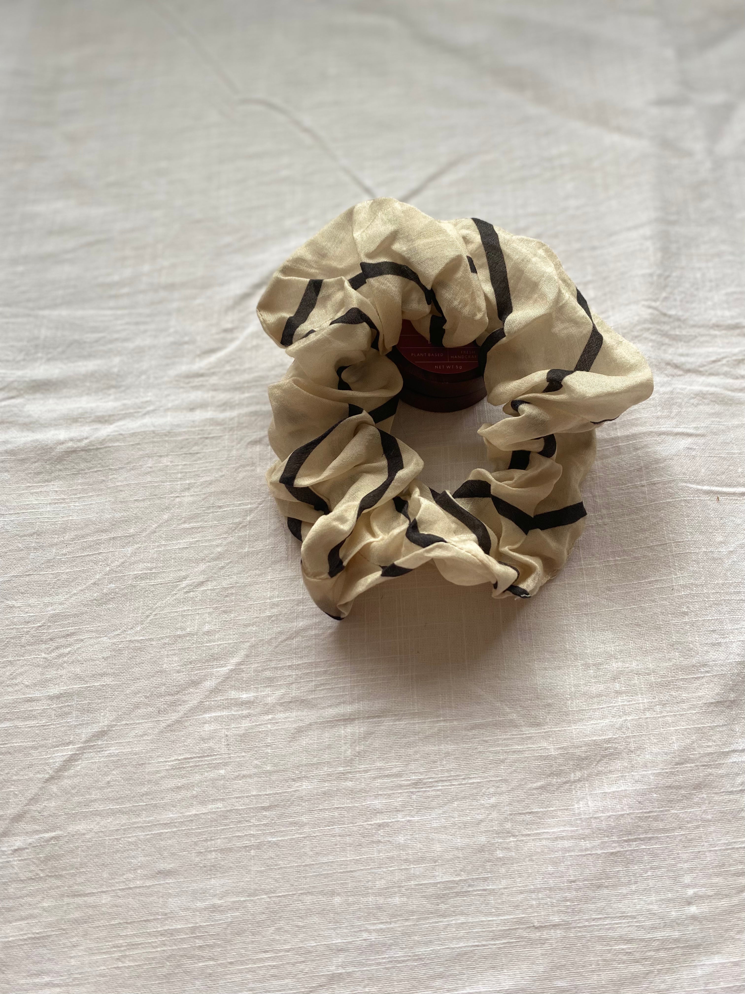 Set of 4 Silky Scrunchies