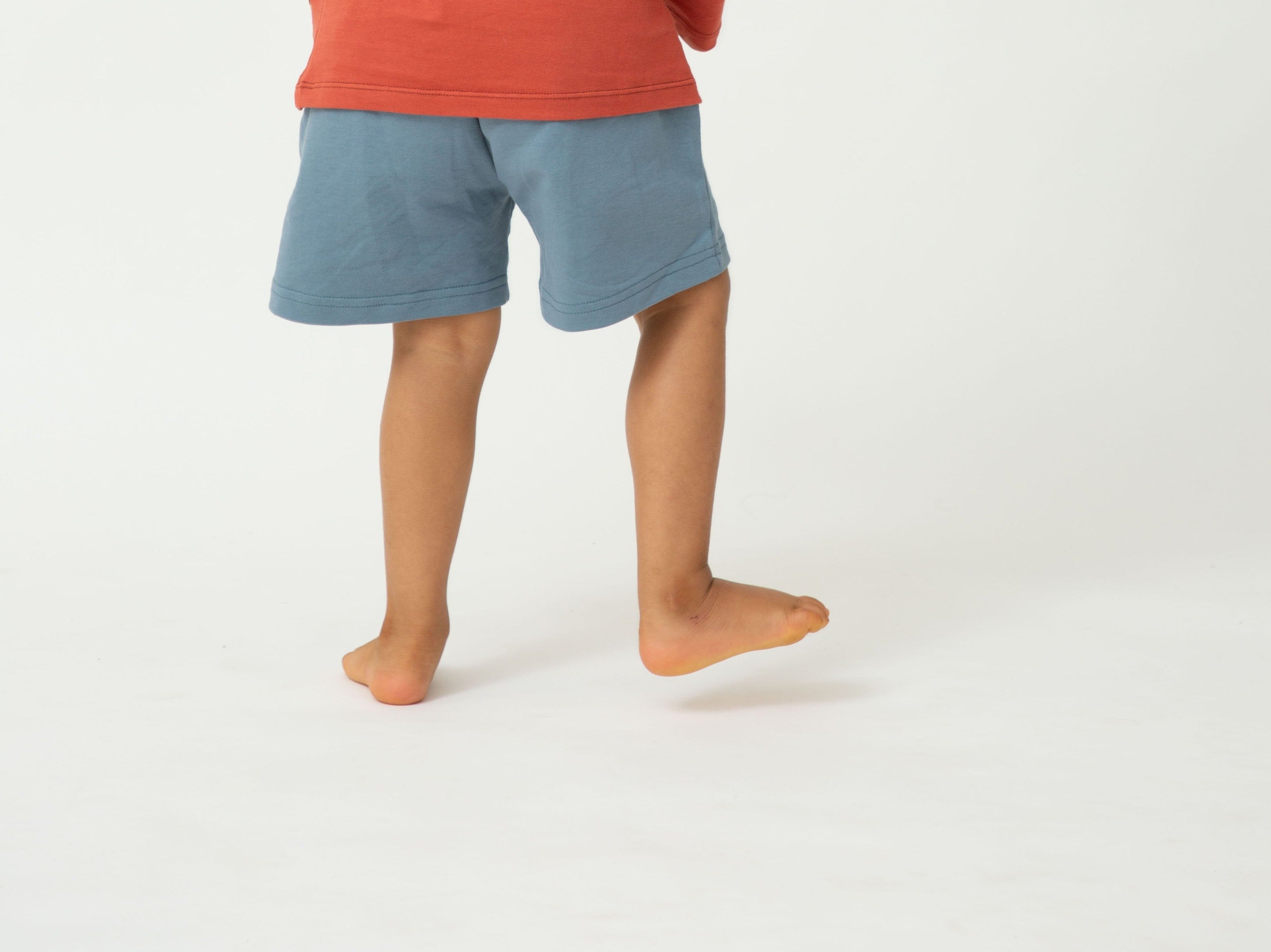 Saltpetre organic, casual unisex kids wear for boy and girls. Shorts with side pockets in blue colour.
