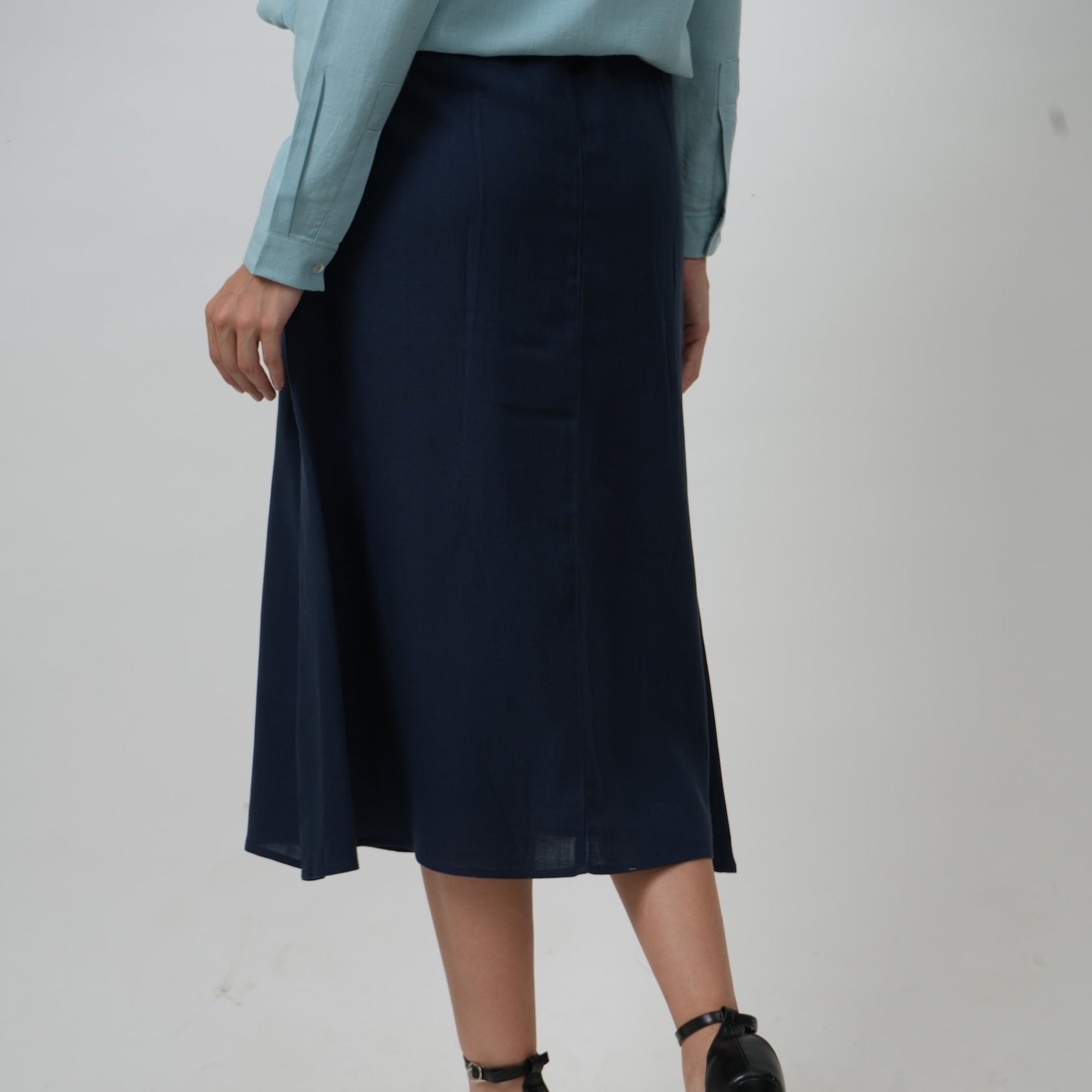 Shoji Set of 2 - Gather Neck Top & Box Pleat Skirt - Textured White & Navy Blue