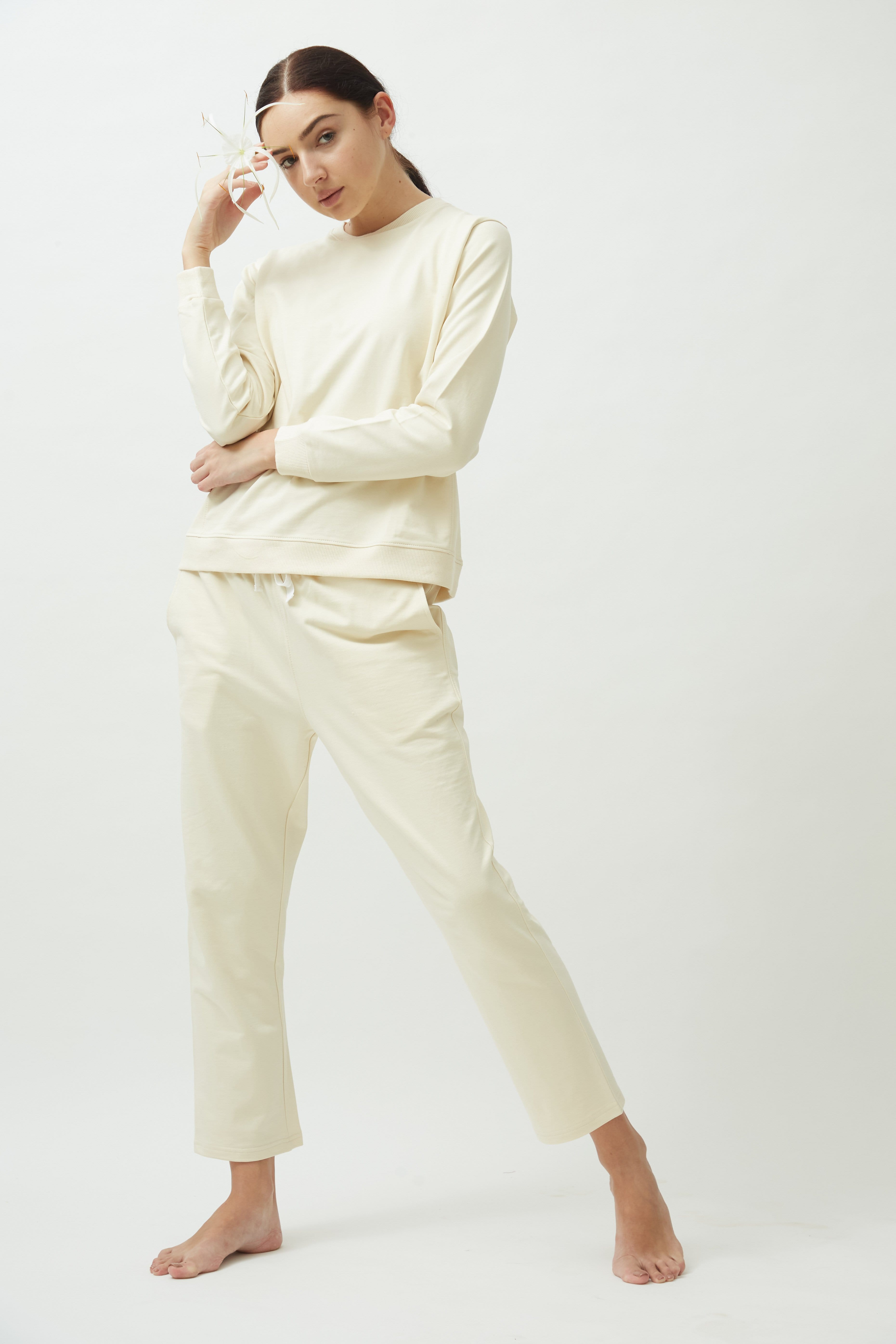 Saltpetre womens wear, lounge wear for casual wear.
 Comfortable jogger & sweatshirt co ord set in ecru - cream colour. Made from 100% organic cotton.