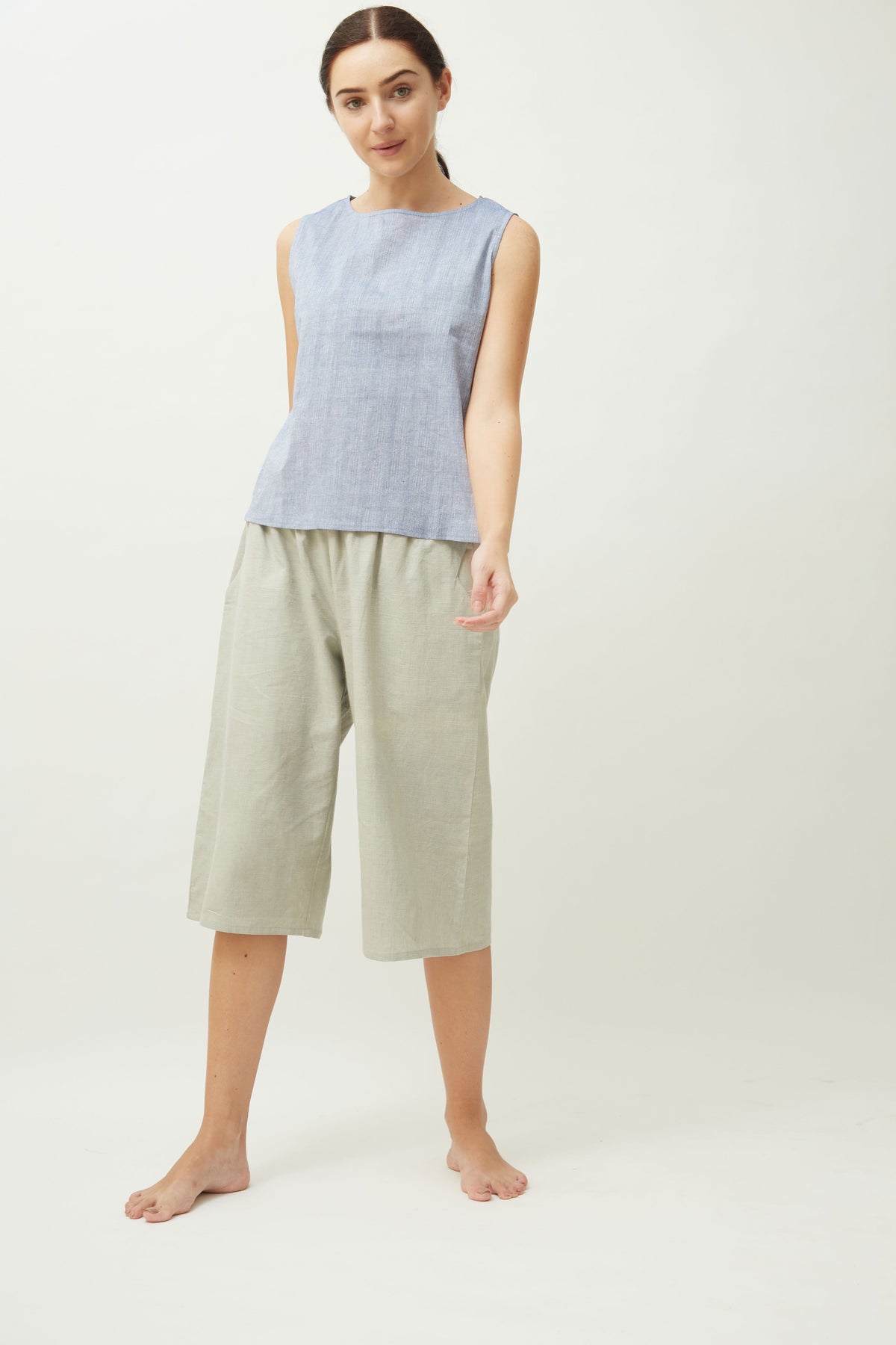 Saltpetre womens casual knee length culotte shorts with side pockets, in cloud grey in 100% organic cotton fabric.